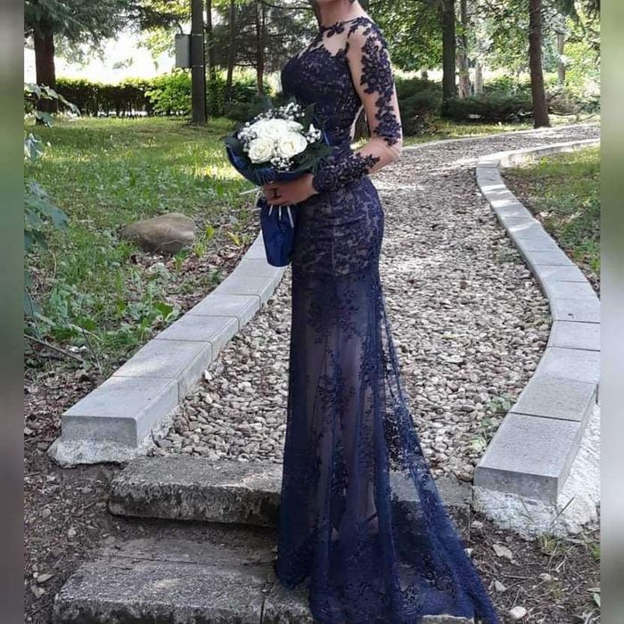 Синя бална рокля