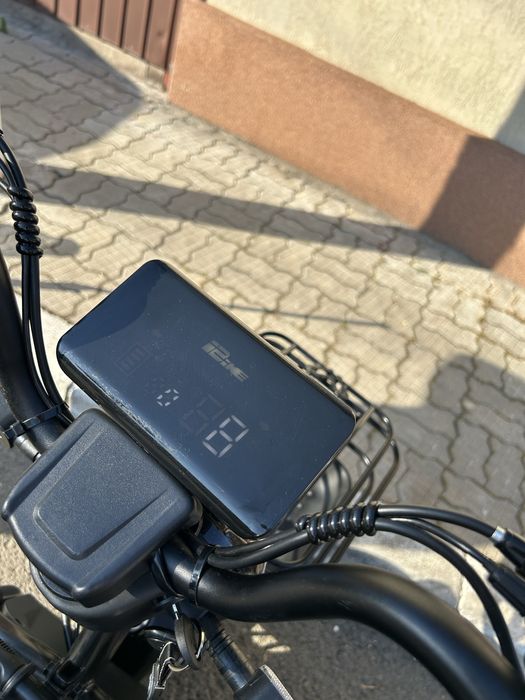 Vand triciclu electric nou