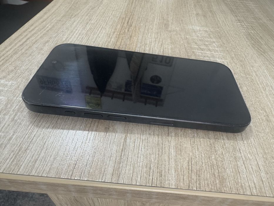 Iphone 15 pro albastru