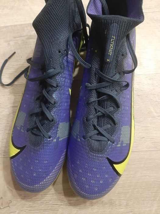 Спортивная обувь