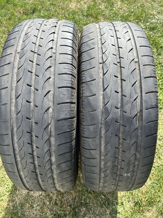 Vand ser patru anvelope vara 235R65/16C