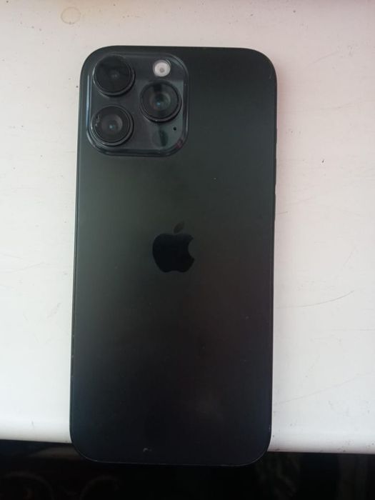 Продам на запчасти iPhone