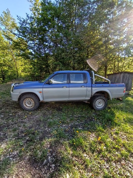 Vând Mitsubishi l200