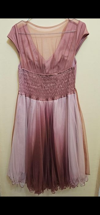 Rochie de ocazie, o singura purtare