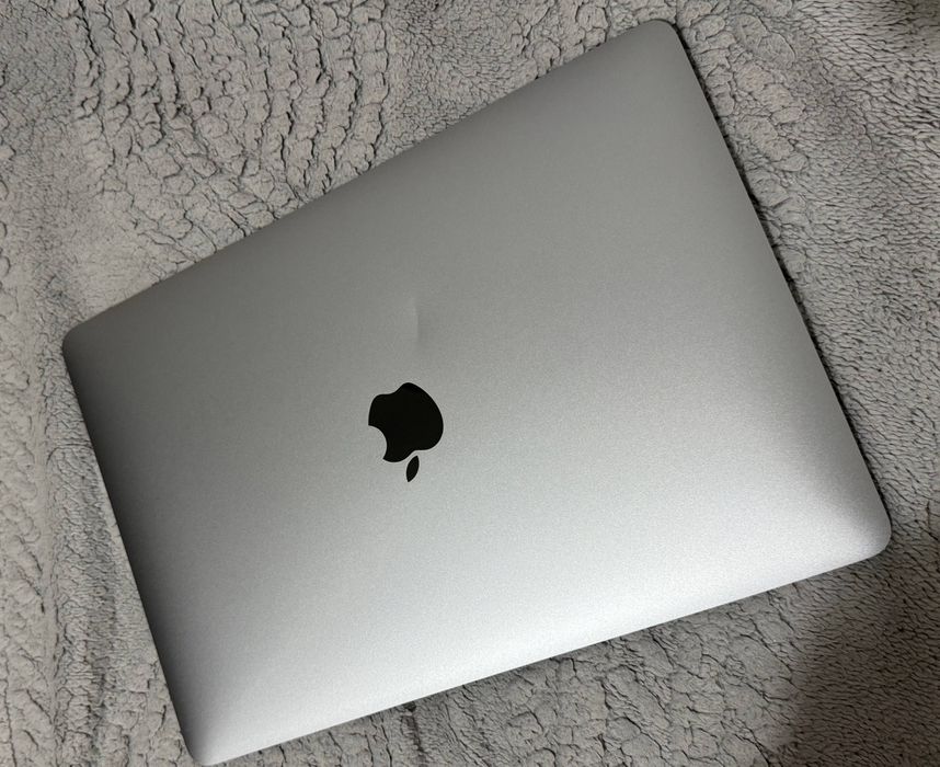 MacBook Air 13" 2020 | Core i7 | 16GB RAM | 512GB SSD