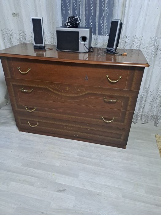 Спальный гарнитур