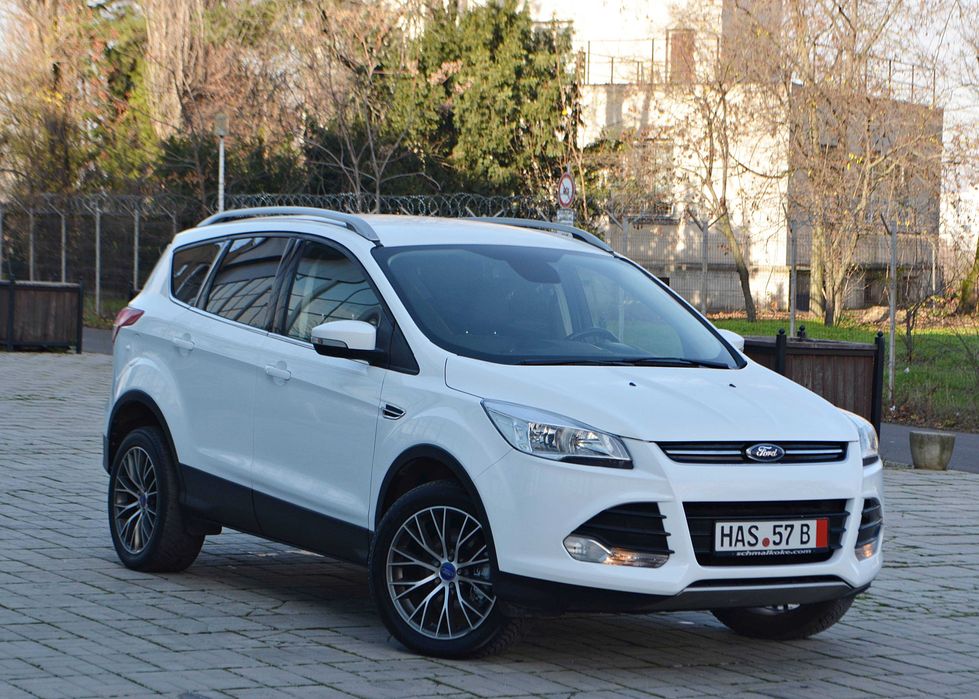 Ford Kuga 4x4 Automat 2.0TDCi 150CP E6 Titanium Piele Navy SONY Camera