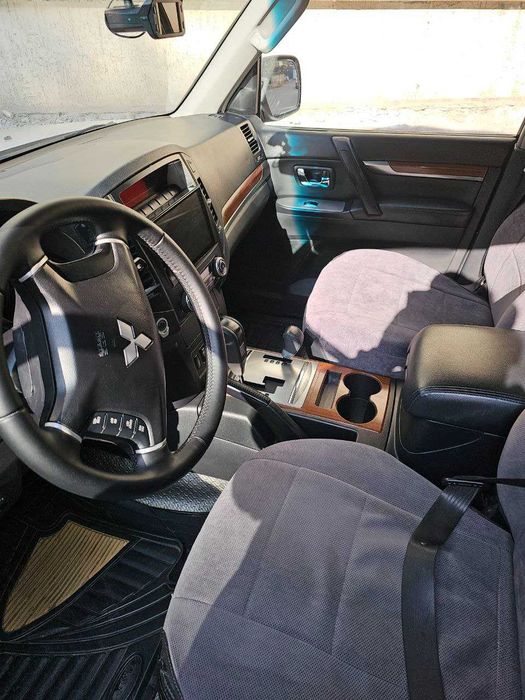 Мицубиси Паджеро 4