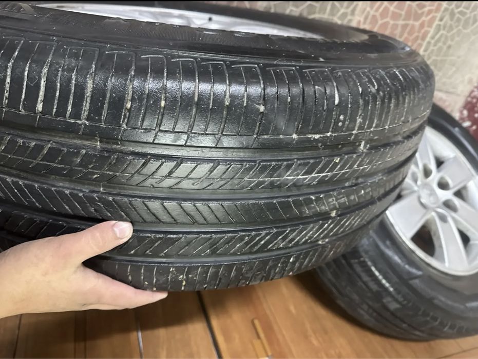 Продам летние шины с дисками