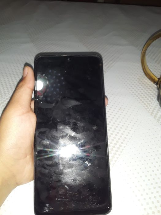 Телефон POCO C71