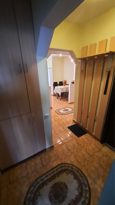 Apartament cu 3 camere de vânzare,Între Lacuri