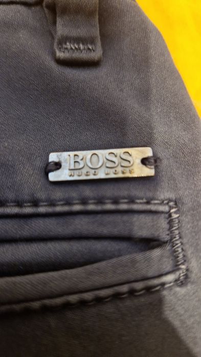 Pantaloni Hugo Boss 29/32 bleumarin