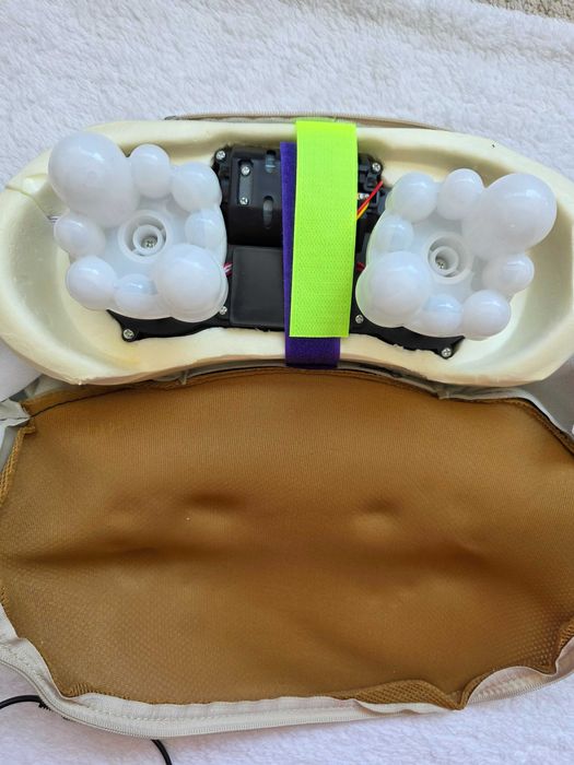 Aparat de masaj cervical Massager Neck, infrarosu si bile, piele, crem