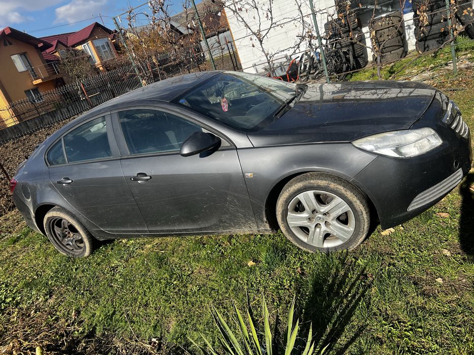 Dezmembrez opel insignia 2012 2,0 diesel