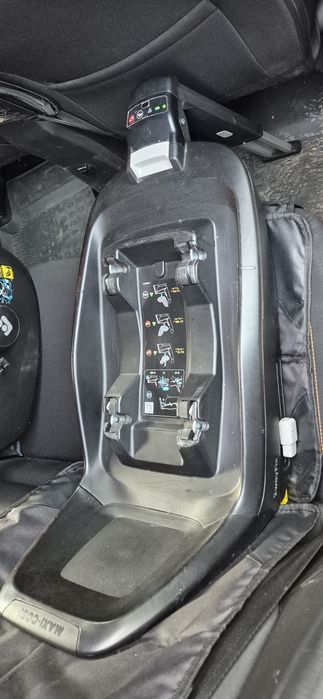 Scoica maxi cosi pebble cu baza isofix