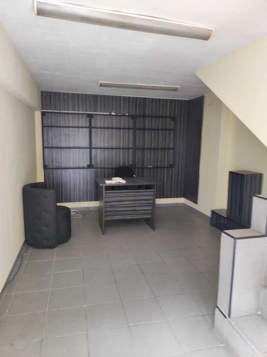 Дава се под наем Офис в Варна, Лятно кино Тракия - 95 кв.м за 510 € - Снимка #2