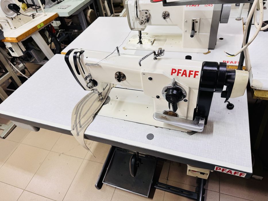 Masina de cusut Zig zag PFAFF 438 stare impecabila