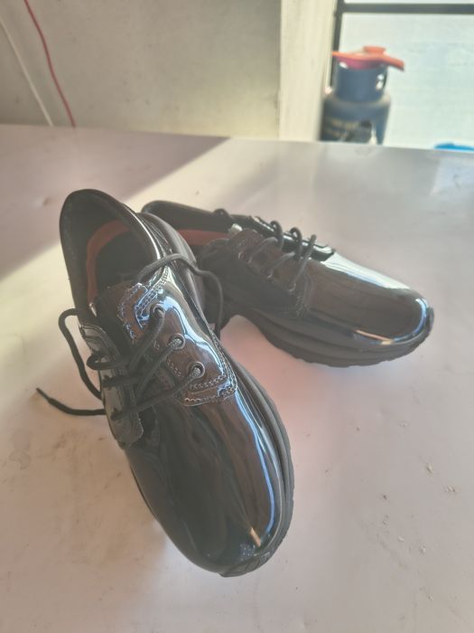 Pantofi eleganți lucioși, mărimea 38