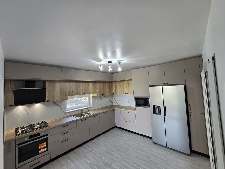 Mobilier la comandă