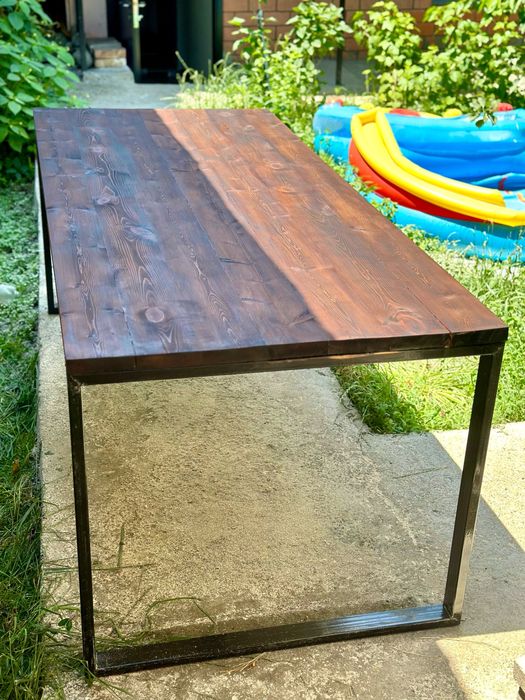 Стол в стиле лофт