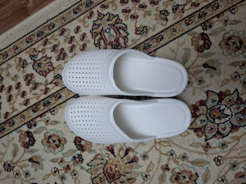 Продам новую обувь