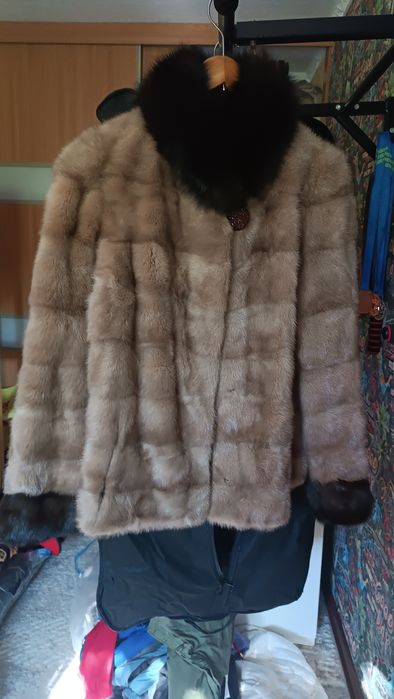 Продам норковую шубу