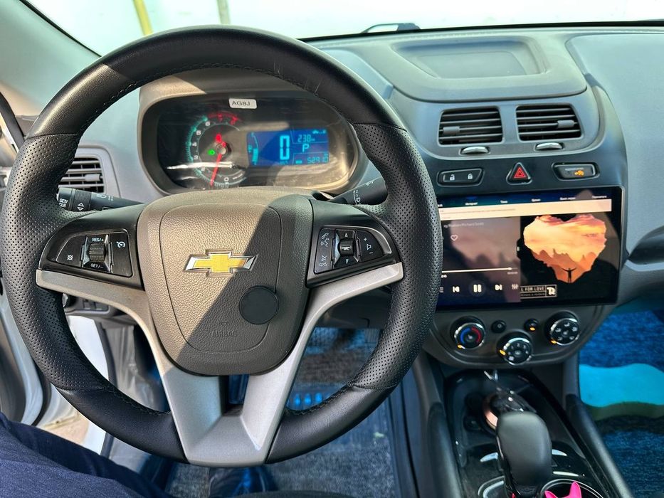 Cobalt sotiladi 2021 dekabr oq rangli