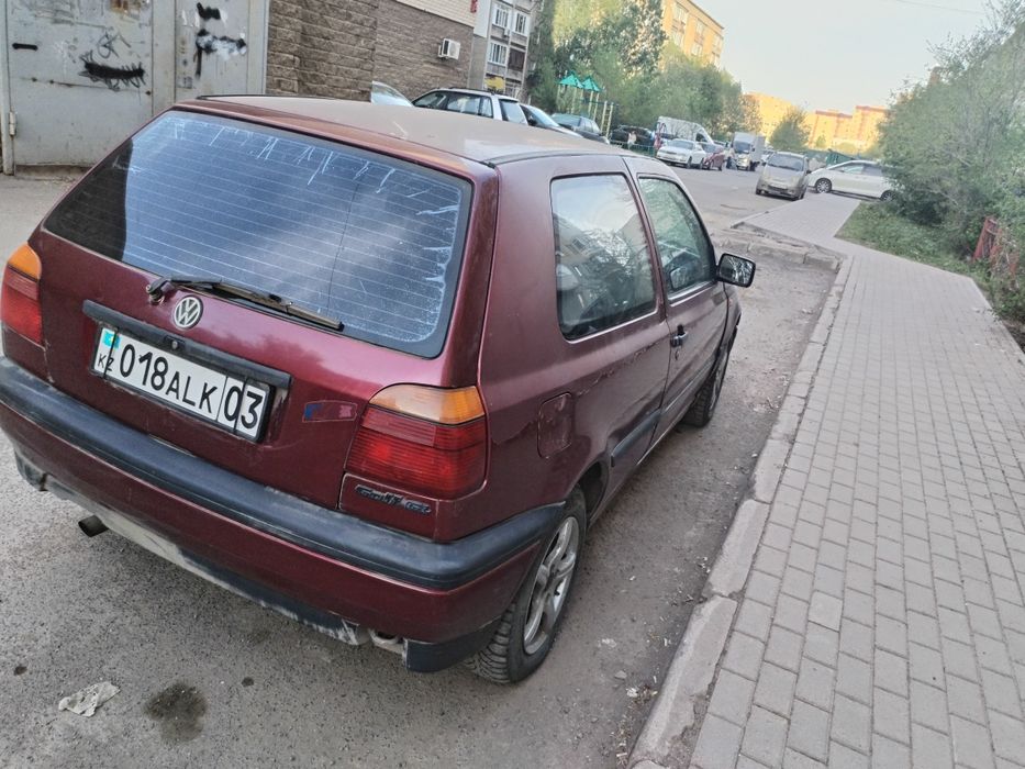 Гольф 3, 1,8, 1991 год. На ходу.