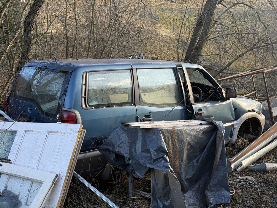 De vanzare pentru dezmbebrari Nissan Terrano 2