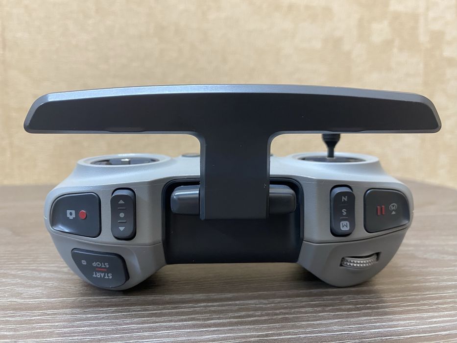 DJI FPV — оригинальный FPV-дрон DJI, квадрокоптер