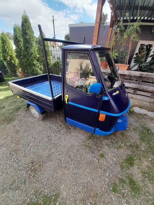 Ape50 piaggio cu un far