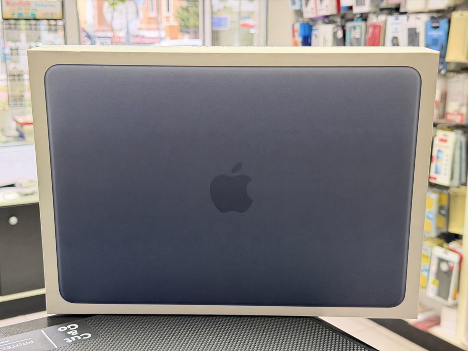 Apple MacBook Neo 13 inch 256GB ЧистоНов
