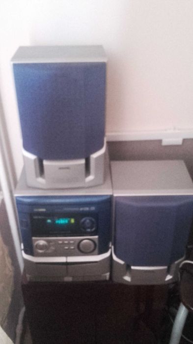 Combina Aiwa radio, casetof,cd