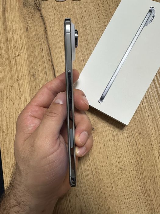 Продавам İPhone AİR 256Gb