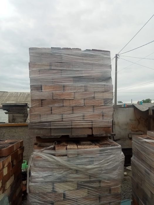 Продам кирпичи новые
