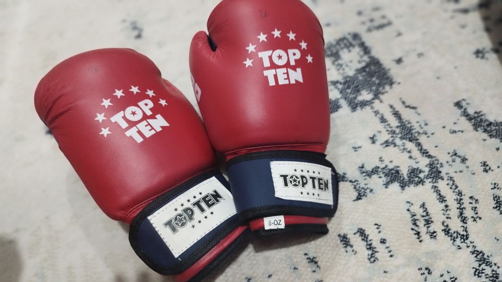 Баксерская перчатки