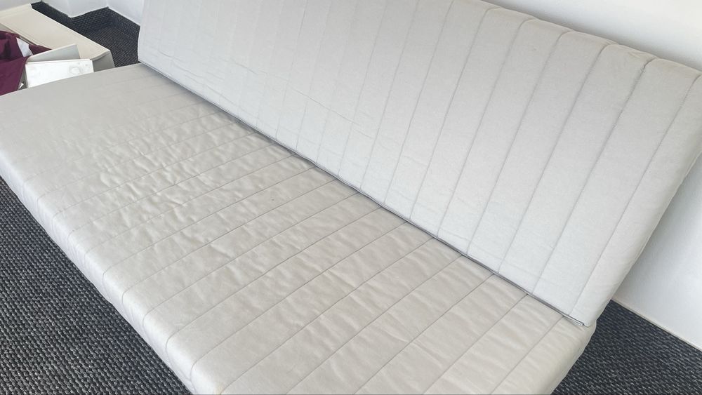 Pat ikea beddinge cu saltele , somiere si huse originale stare foarte buna