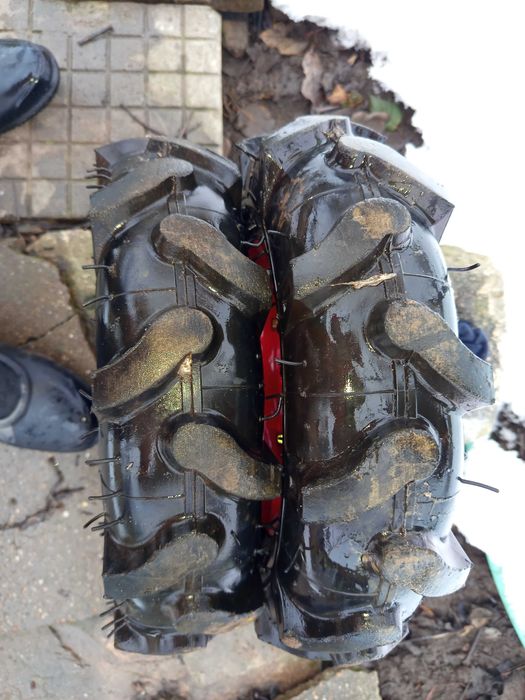 Гуми мотофреза 4/8  два броя със чантите