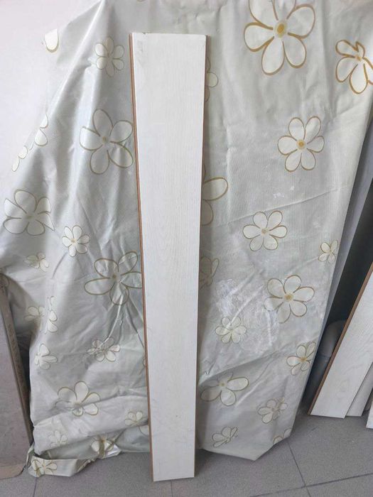 Ламинат белый б-у