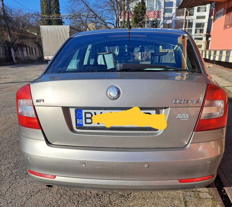 Vând Skoda Octavian