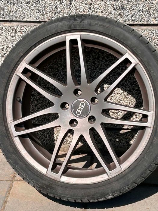 Гуми с джанти "Speedline" за Ауди 8.5JX19 H2 / ET45
