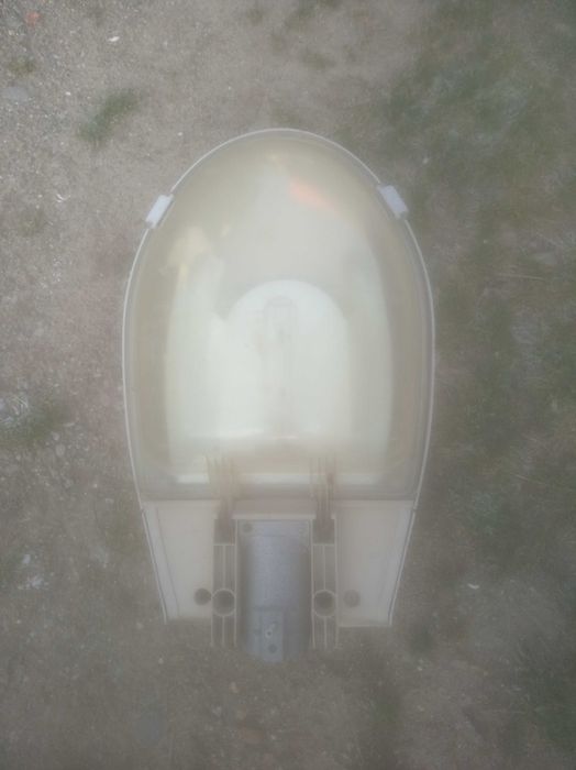 Улична лампа за осветление