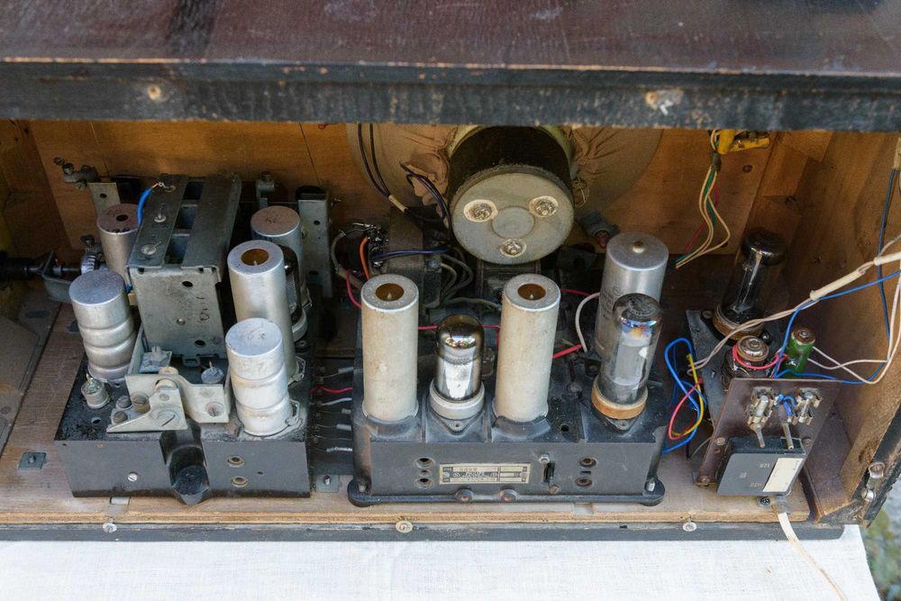 Philips 845U Лампов радиоприемник