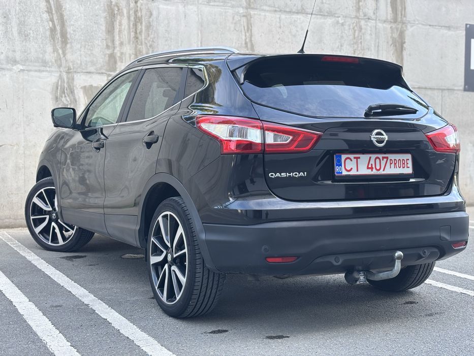 Qashqai Tekna/Full piele perforata/Panoramic/Camere 360/Jante 19/Lane assist/Blind Spot/Brake assist/Garantie 12 luni