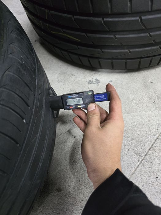 4 Броя 225/40/18 Bridgestone 2x5mm 2x4,5mm RunFlat