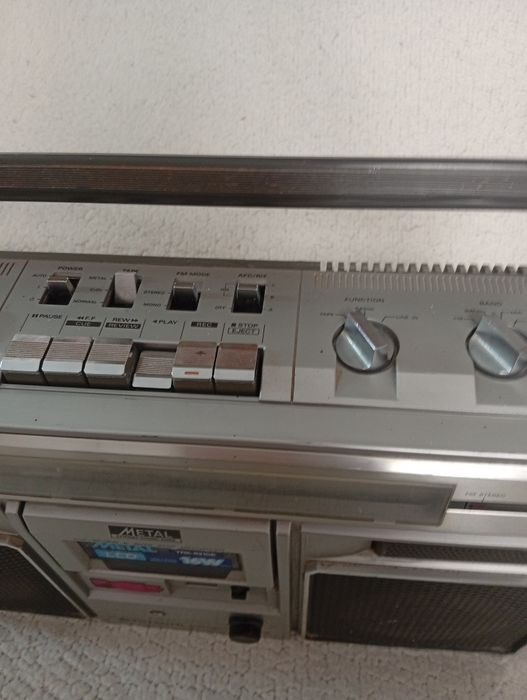 Radio caset Hitachi TRK 8210  Japan