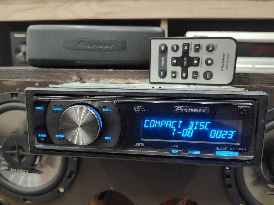 Pioneer DEH-P5000UB USB / AuX / CD / MP3