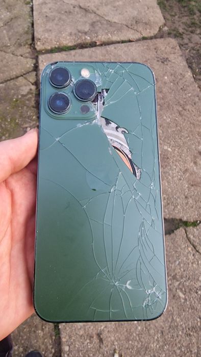 Vând iphone 13 pro max