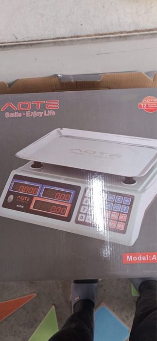Весы эл.торговые 12000 тенге