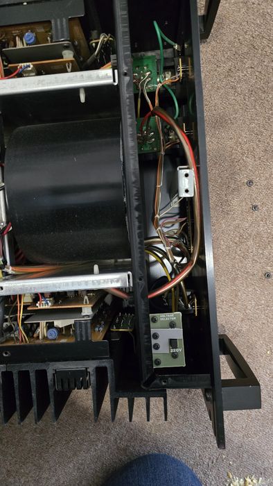 Продавам усилвател(крайно стъпало) YAMAHA PC-2002